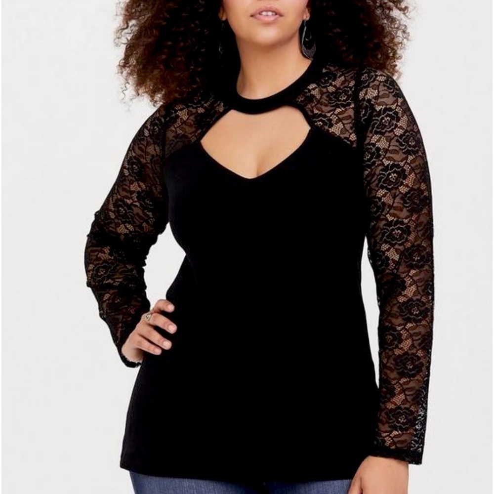 Torrid NWT black lace cutout sexy top size 1X 14/16